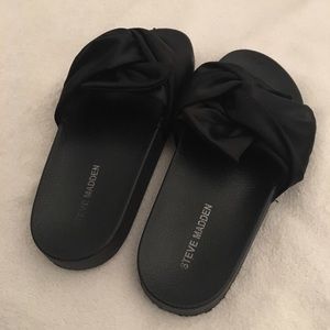 Steve Madden slides